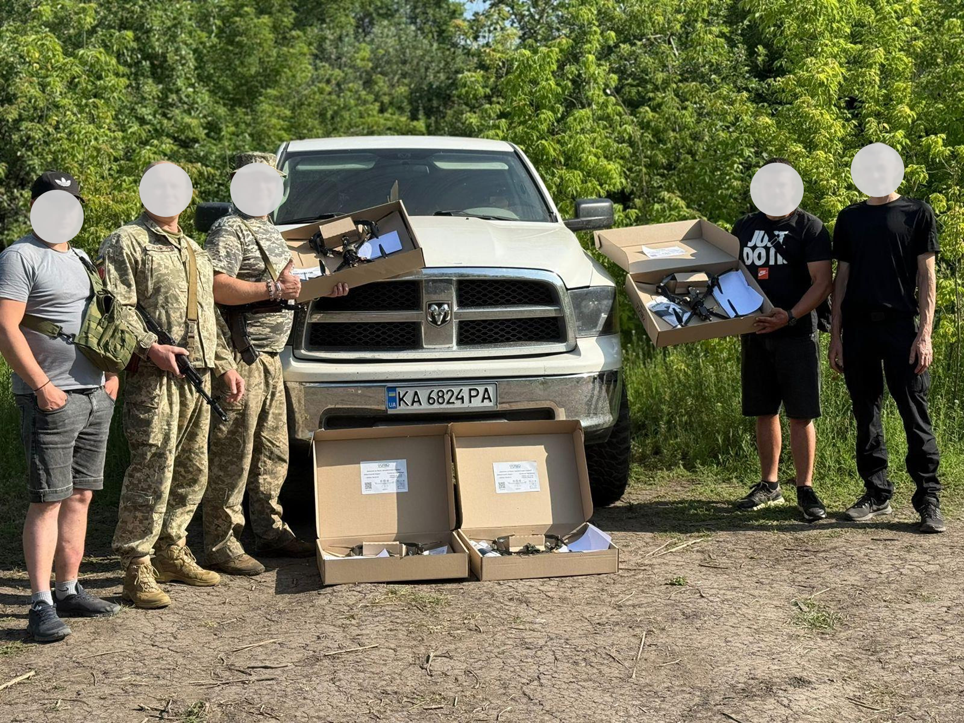 За перший і другий квартали 2025 року Geniusee передали загально 27 FPV-дронів для наступних бригад та підрозділів:

- Батальйон «Вовки Да Вінчі»
- 1 ОШП
- 10 ОГШБр
- 24 ОМБр
- 35 ОБрМП
- 14 ОП БпАК
- 12 БрСпП
- 5 ОШБр

Ці дрони є важливим інструментом для підрозділів у виконанні розвідувальних завдань і підтримці бойових операцій.
