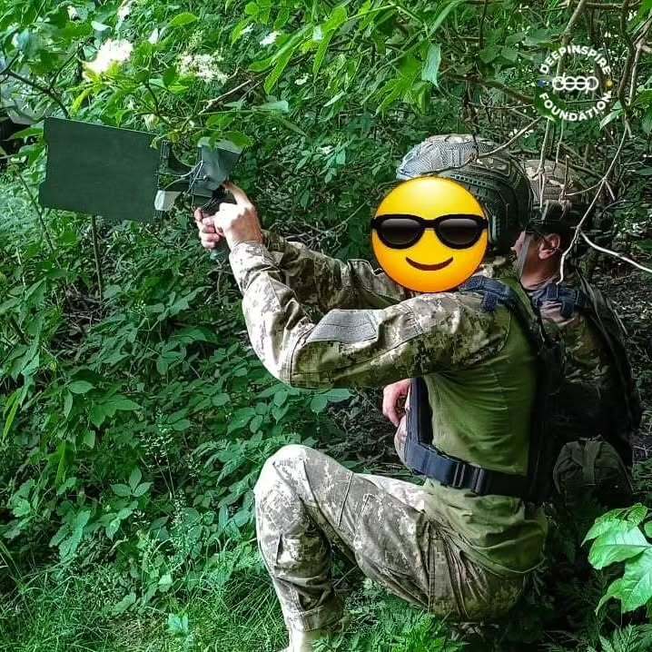 Сканер дронів, який зібрали технічні спеціалісти DeepInspire Foundation, було доставлено до 103-ї бригади.