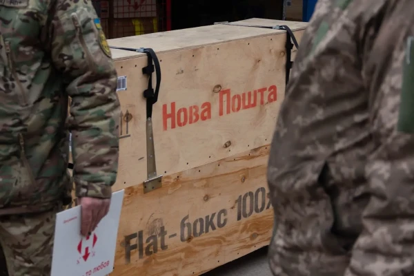 Нова пошта передала чергову партію допомоги захисникам на суму 31 330 000 грн. Що до неї входило:

→ 70 коптерів Mavic
→ 100 старлінків
→ 370 рацій
→ 21 ретранслятор
→ 177 зарядних станцій
→ 50 потужних павербанків
