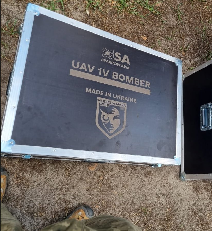 У першому зборі в межах ініціативи "(Не) З Неба" компанія придбала:

● Антени для FPV-дронів
● Акумулятори для FPV-дронів
● Сумки для акумуляторів для FPV-дронів
● БпЛА Фотольот
● Розмитнення 2 пар окулярів HDO Fatshark з антенами і патчами
● Антена ALIENTECH DUO II 2.4G/5.8G для дронів DJI
● Ремонт пошкоджених під час навчання FPV-дронів
● 1Б Бомбер
● Ремінці для батарей
● Перехідник для Crossfire
● Цифровий FPV-дрон Chimera 7 з передавачем
● 5 акумуляторів 8000 mah для FPV
● Антена для FPV-дронів
● Квадрокоптери ReconFPV 7 PRO LR – 5 шт. без акумуляторів
● Квадрокоптери кастомні Spinparts 7' – 10 шт. без акумуляторів і збірки
● iFlight XL10 V6 10' – 4 шт.

Загалом було витрачено 1 191 224 грн.