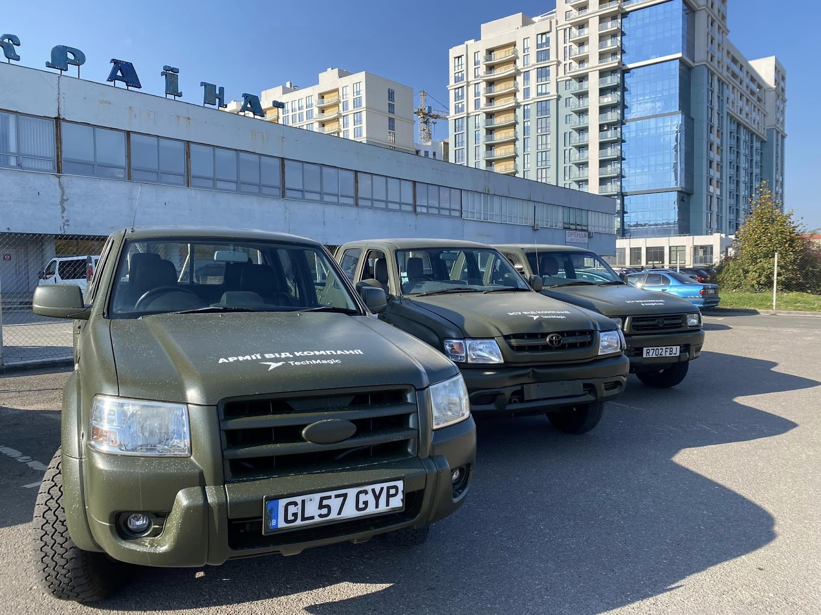 Impressit втретє взяла участь в ініціативі Day4Defenders, в межах якої працівники компанії 1 жовтня, у День Захисників та Захисниць України, весь прибуток за цей день перерахували на підтримку ЗСУ. Цього разу кошти були передані на пікапи для наших воїнів.