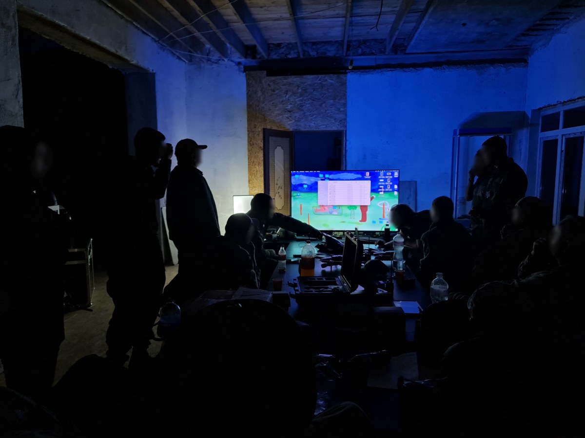 За рік на момент січня 2024 року Linkup Studio задонатила більше 1 млн грн. на школу пілотів БпЛА.
