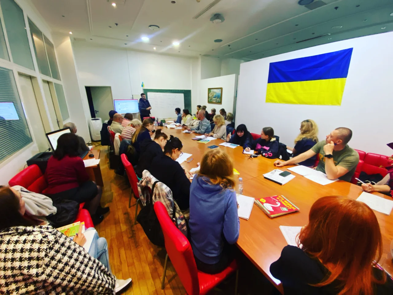 Однією з найбільш масштабних ініціатив Favbet Foundation стало відкриття Центру адаптації для українських переселенців у хорватському Загребі, паралельно з яким компанія налагодила постійні транші гуманітарної допомоги для України з Хорватії. Наприклад, в середині січня 2024-го спільно з волонтерською організацією Dobro Dobrim DoDo привезли з Хорватії понад 60 тонн гуманітарної допомоги, куди увійшли речі першої необхідності для жителів прифронтових регіонів та обладнання для українських військових.