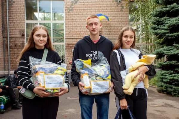 З благодійним фондом Дім Рональда МакДональда Нова пошта станом на жовтень 2022 року доставила вже понад 277 тонн гуманітарних вантажів, для понад 45 000 родин в 15 регіонах України, включно з окупованою Донеччиною.