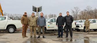 Компанія AWT Bavaria, офіційний імпортер BMW Group в Україні, передала партію з 15 пікапів Київській військовій адміністрації (КОВА) для захисту громадян та критичної інфраструктури разом з платформою збору коштів UNITED24.