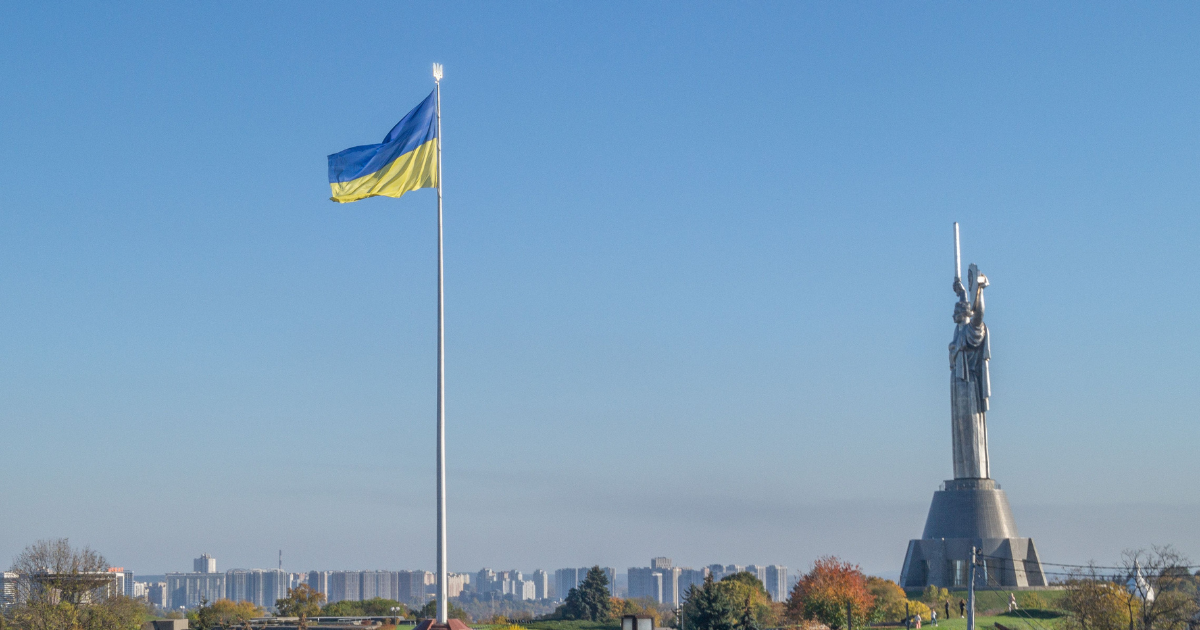 У липні 2026 року IT-компанія Nortal спрямувала 17 000 євро з Фонду підтримки України на медичні та інші нагальні потреби в Україні. Реабілітаційний центр UNBROKEN отримав 10 000 євро на витратні матеріали та обладнання для уродинамічних досліджень, які допомагають визначити подальше лікування для пацієнтів, що відновлюються після важких травм. Ще 7 000 євро отримав МБФ «Служба підтримки» на зарядні станції EcoFlow, бронежилети, каски, павербанки, аптечки й турнікети для підрозділів, які працюють у зонах підвищеного ризику.