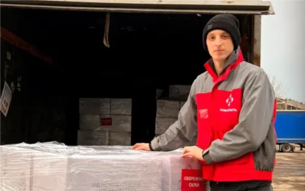 Фонд Маша запустили благодійний проєкт, щоб підтримати якомога більше родин з дітками, які страждають від війни. Тисячі людей зробили свої благодійні внески, а партнер проєкту Visa подвоїв кожен донат. Нова пошта також приєдналися до ініціативи та сплатили за доставку 1 050 дитячих боксів з усім необхідним для дитини на місяць.