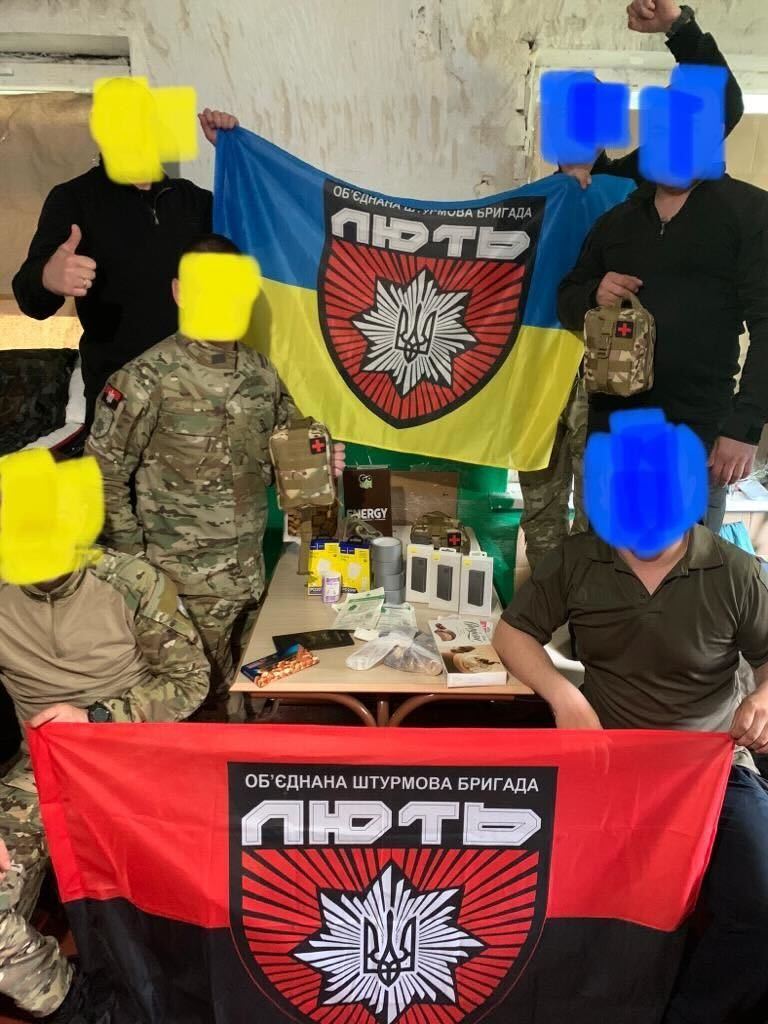 Колега Incode Group з другом Романом проводили терміновий збір на 5 аптечок, яких потребували військові штурмової бригади "Лють". Вдалося зібрати 6000 грн.

