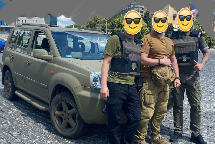 Було відкрито благодійний фонд Dysnix. Його ініціативи підтримують співзасновники Dysnix і ряд членів команди Devops. За час його існування було передано 30+ авто
у відповідь на потреби армії та медичних працівників з лютого 2022.