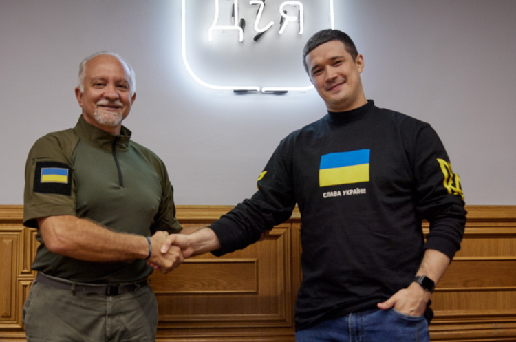 У вересні 2022-го lifecell переказав 40 млн грн через UNITED24 на цифрову розбудову України. За словами Мінцифри, ці кошти підуть і на відновлення мобільної інфраструктури країни. Компанія також підписала з міністерством меморандум про співпрацю.