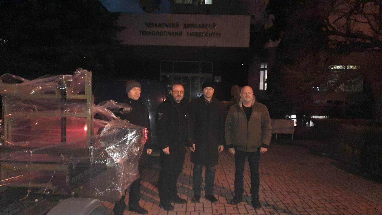 UAPP передали 80 тисяч грн. на придбання мобільної пилорами для будівництва бліндажів для 118 окремої бригади Сил територіальної оборони ЗСУ.