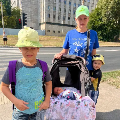 За весь час співпраці з Фундацією Дім Рональда МакДональда Нова Пошта на момент вересня 2024 року власним коштом доставила 148 645 продуктових наборів для тисячі родин із зони бойових дій.