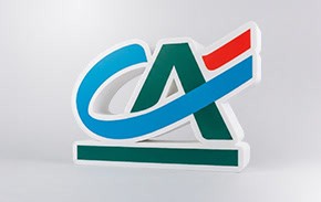 У березні 2026-го в межах програми WeCare! Креді Агріколь провів четверту хвилю підтримки Київського обласного перинатального центру. Регіональний банк групи Crédit Agricole Nord de France профінансував акумуляторну систему безперебійного живлення майже на 800 тис. грн; проєкт реалізували разом із фондом «Твоя опора».