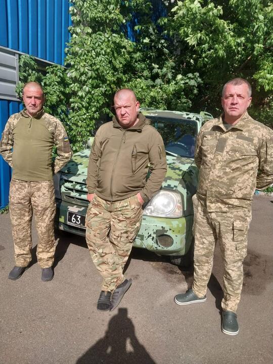 З початком повномасштабного вторгнення БФ "Допомогатор", постійним донатором якого є компанія TRIONIKA, закуповує необхідне обладнання, предмети побуту, продукти, а також інші необхідні речі для потреб ЗСУ та лікарень.

Станом на серпень 2025 року було закуплено допомоги на суму більше 31 млн гривень.