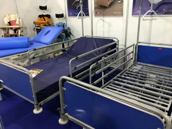 Нова пошта профінансувала 500 тис. грн. на придбання 10 спеціальних функціональних ліжок для денного стаціонару для Центру первинної медико-санітарної допомоги у Вінницькій області. Це уможливить якісне надання медичної допомоги людям, які постраждали від війни. 