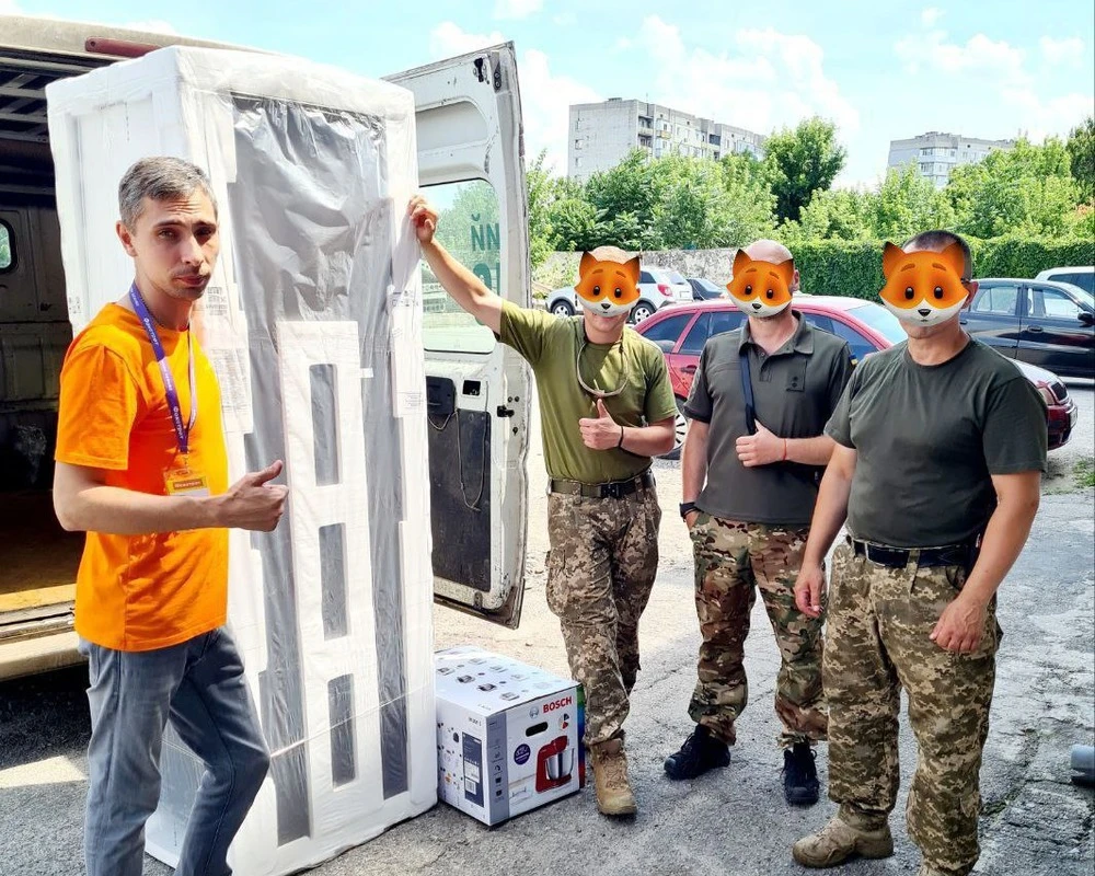 З вересня 2022 року особлива увага компанії приділяється підтримці Сил ППО України. Зокрема, "Фокстрот" взяв шефство над 15 військовими частинами протиповітряної оборони Повітряних сил. За цей час видано 298 одиниць техніки на загальну суму 2,4 млн грн.
