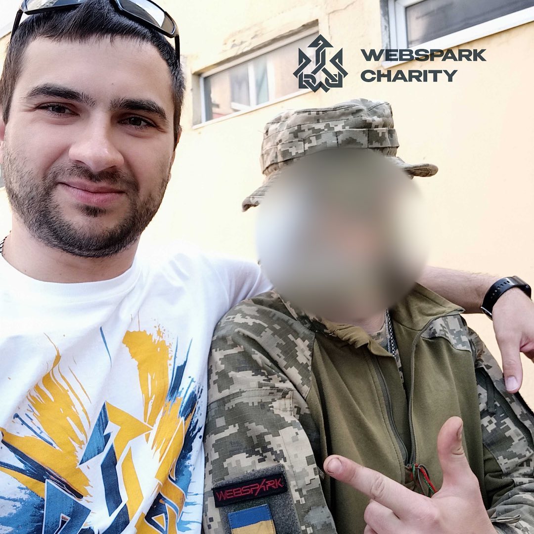 Компанія придбала на потреби ЗСУ:

- тактичні навушники (8 шт.).
- тактичні аптечки (2 шт.).
- турнікети (10 шт.).

Електроніка для розвідки:

- смартфони (2 шт.).
- ксерокси (3 шт.).
- комп'ютерні монітори (2 шт.).
- диски пам'яті (5 шт.).
- подовжувачі (20 шт.).
- крісло офісне (1 шт.).
- ламінатор (1 шт.).

Господарчі товари та побутова хімія:

- пральний порошок (10 уп.).
- вологі серветки (34 уп.).
- папір для друку (5 ящ.).

Продукти харчування:

- м'ясо (51 уп.).
- хлібці (34 уп.).
- енергетики (50 шт.).
- горішки (34 уп.).

Інші потреби:

- генератор (1 шт.).
- шкарпетки (70 пар).

