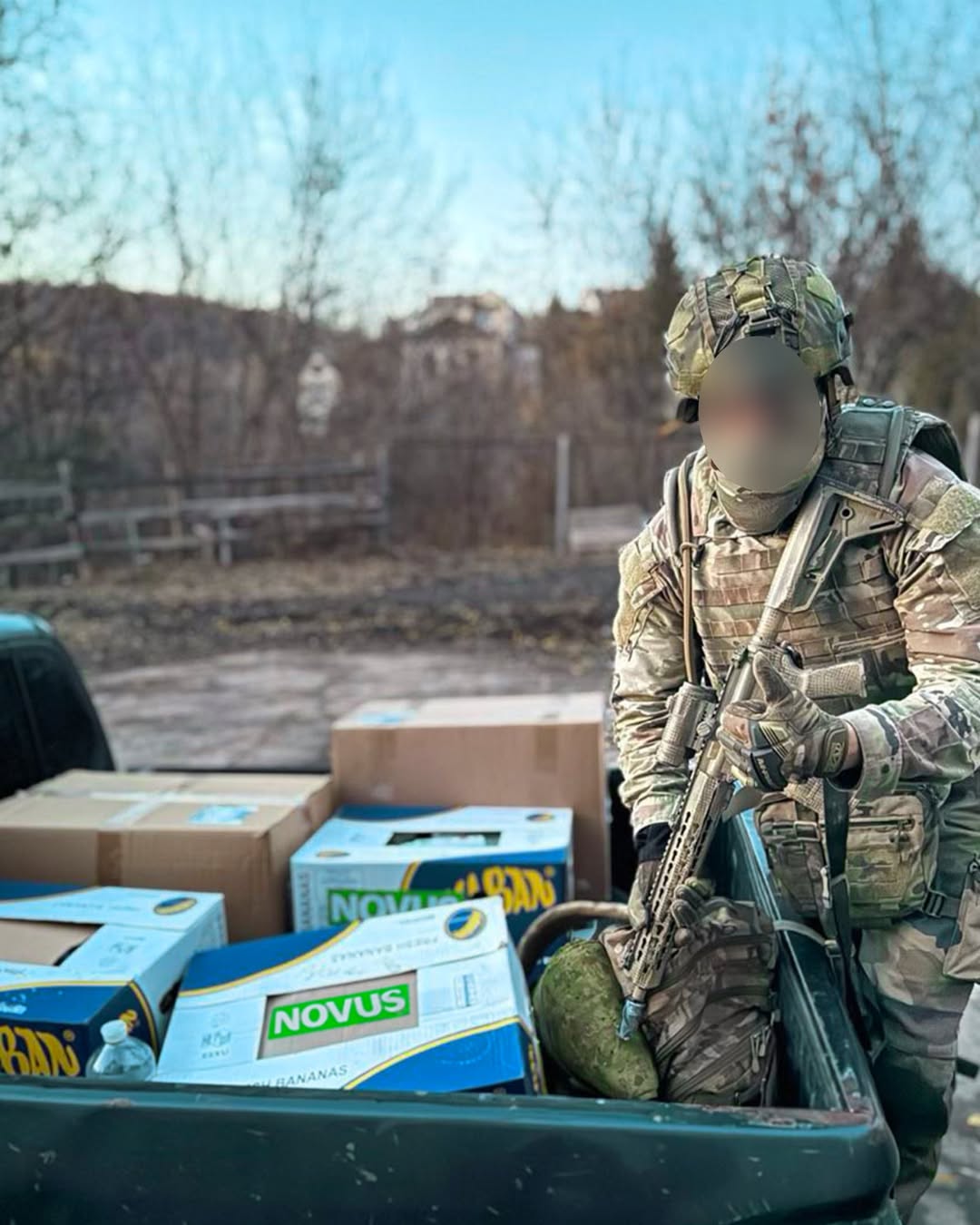 У магазинах NOVUS продовжується ініціатива «Кошик для ЗСУ» — спосіб підтримати наших захисників і захисниць. Кожен охочий може придбати продукти чи товари першої необхідності й залишити їх у спеціальних кошиках «Допомога ЗСУ».

За 2024 рік продукти передали понад 10 000 військовим.
