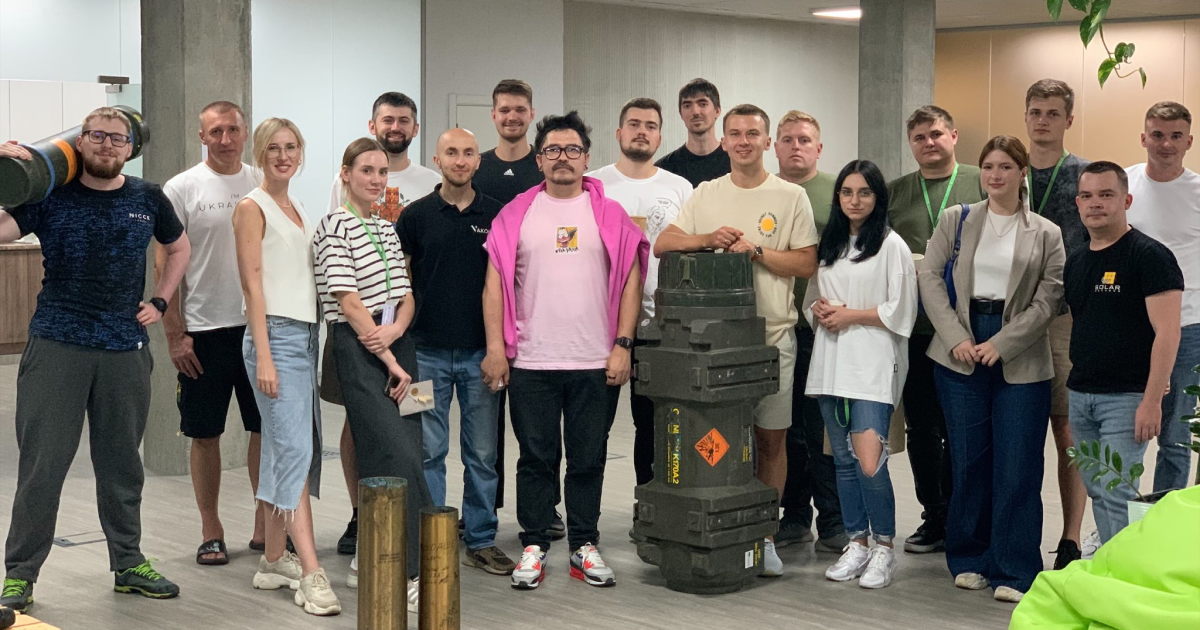 Indeema Software та Vakoms провели благодійний аукціон серед команд зі збору коштів на Збройні Сили України. За результатами аукціону вдалося зібрати 220 020 гривень, яка була розподілена на два важливі збори. Половина коштів пішла на закупівлю тепловізора для працівника компанії Vakoms. Інша половина коштів була використана для доукомплектування безпілотного літального апарату для 216 батальйону 125 окремої бригади територіальної оборони України.