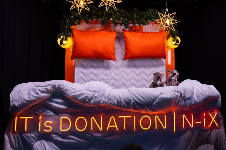 N-iX спільно з Женею Яновичем організували благодійний стрім IT is DONATION NATION. Понад 11,347,936 гривень було зібрано для фонду "Повернись живим" на купівлю лазерних далекомірів для ЗСУ.

 
