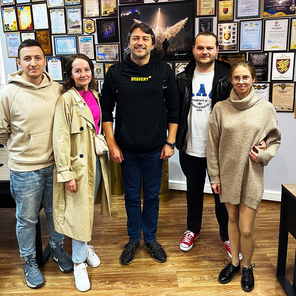 playduck.tech щомісяця допомагає фондам Сергія Притули  та “Повернись живим“, окремим бригадам ЗСУ, ветеранам війни та добровільній пожежній команді “Штурм”, дитячому будинку у с. Циблі.