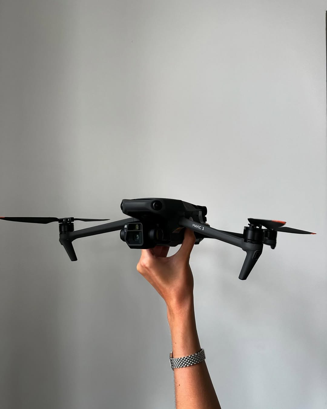 Incora передала дрон Mavic 3 для 108-го окремого механізованого батальйону "Вовки Да Вінчі".

