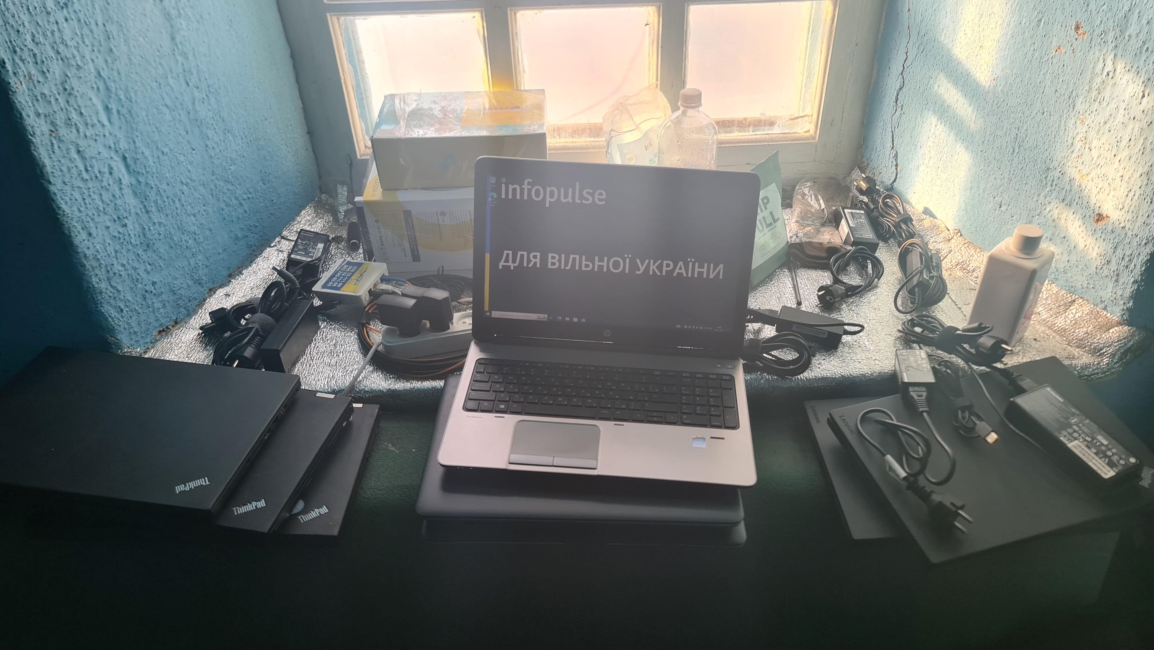 У 2022 році на рівні компанії в Infopulse було передано військовим 761 одиницю комп’ютерної техніки та 2627 одиниць меблів, а також надано фінансову підтримку в сумі 4,2 млн грн. через фонди «Повернись живим», «Справжні українці» та партнерський фонд компанії. 
Також спеціалісти Infopulse працювали над розробкою хмарних рішень для Міністерства оборони України. 
