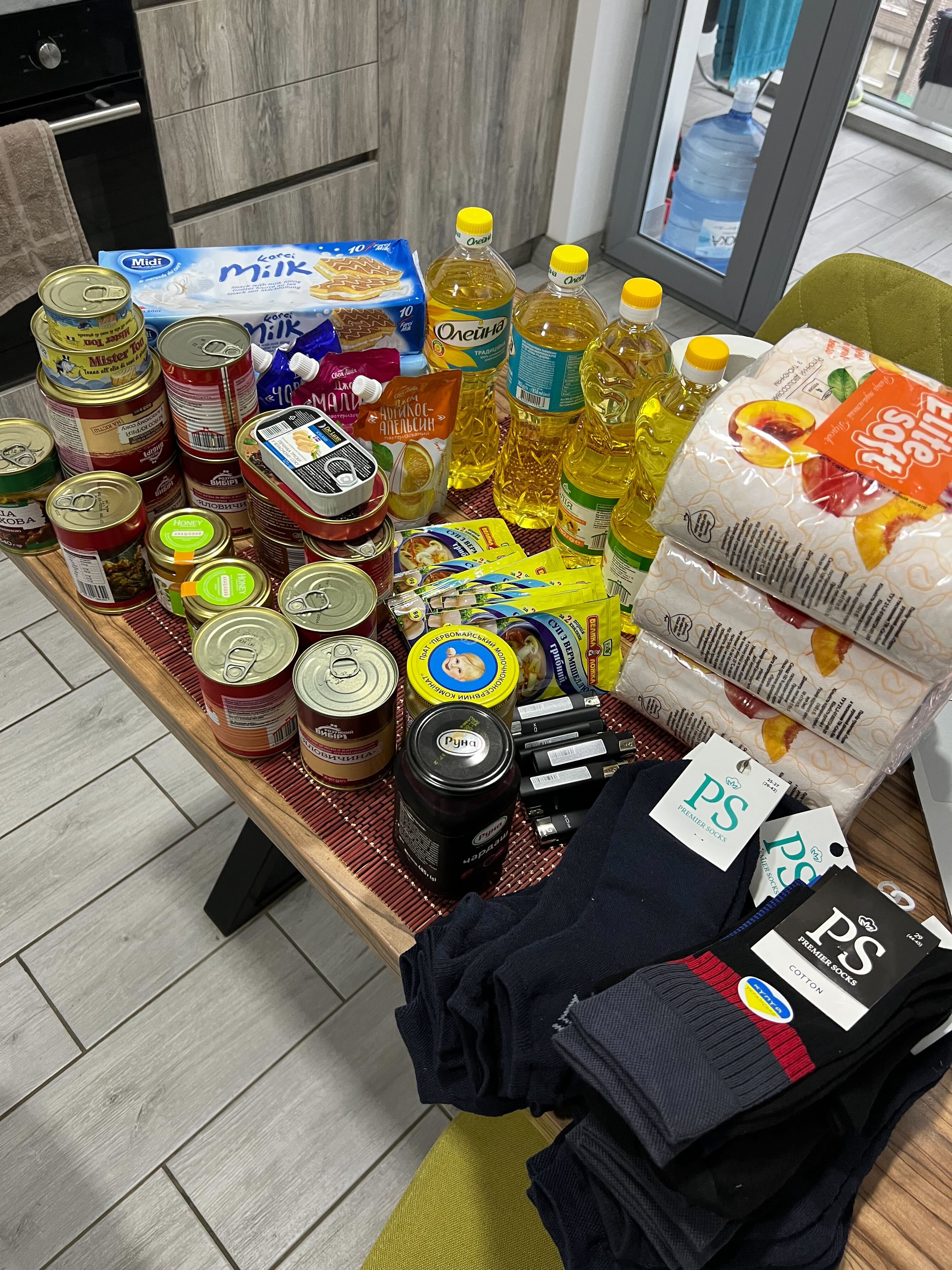 InCode Group долучилася до збору свого колеги на необхідні речі військовим - їжа, особиста гігієна, одяг - для 2-ох батальйонів на Донецький напрямок.
