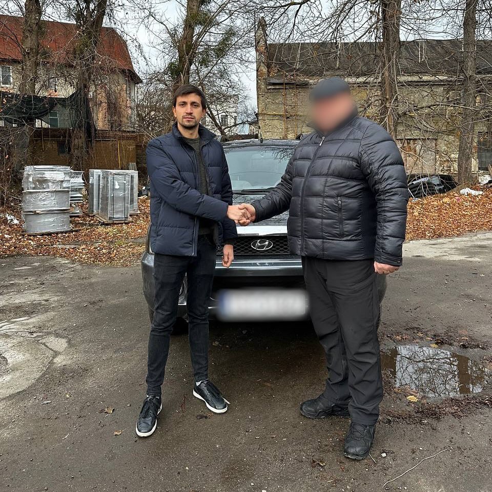 Incora for Ukraine передали 9-ту з 10-ти автівок, цього разу повнопривідний джип Hyundai SANTA FE, військовій частині А4675 104 ТРО сил територіальної оборони на Запорізький напрямок.