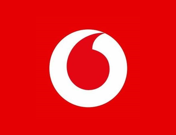 Vodafone інвестував значні кошти у підтримку країни та українців. З першого дня повномасштабного вторгнення мільйони громадян залишаються на зв’язку зі своїми рідними.

Vodafone впроваджує низку соціальних та благодійних ініціатив. Їхні пріоритети:

•      	Медицина

•      	Освіта

•      	Допомога дітям, які втратили одного чи обох батьків

Загальний обсяг соціальних інвестицій Vodafone у 2022-2024 роках складає 1,8 млрд грн.
