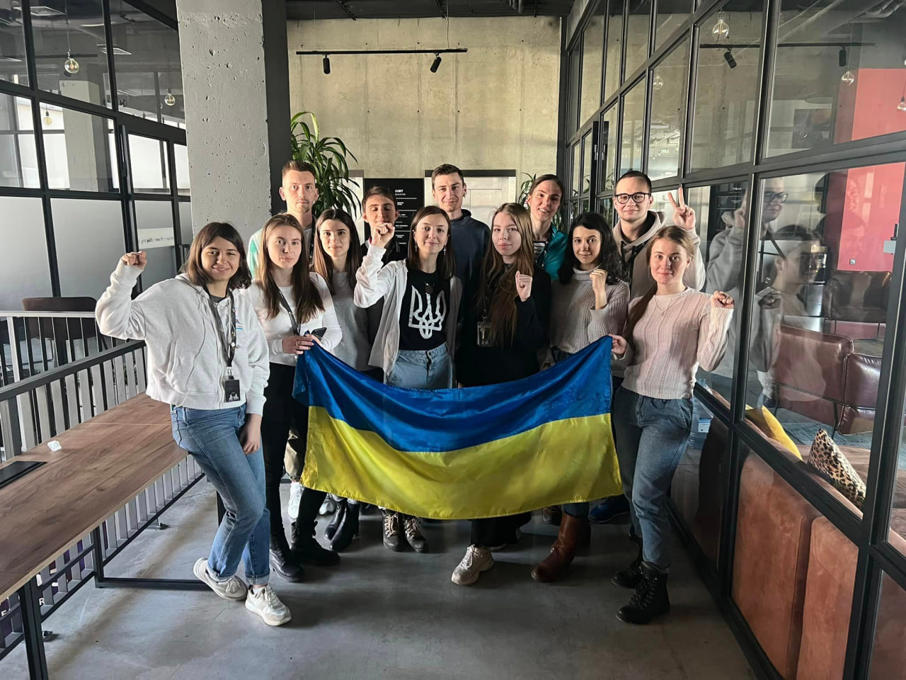 Компанія активно волонтерить та створює збори для армії. Вони регулярно відправляють на фронт автомобілі, тепловізори, павербанки, техніку, шоломи, біноклі, медикаменти, гуманітарну допомогу, військову форму тощо. Допомога надається різним бригадам на різних напрямках - як бійцям ЗСУ, так і ТрО.