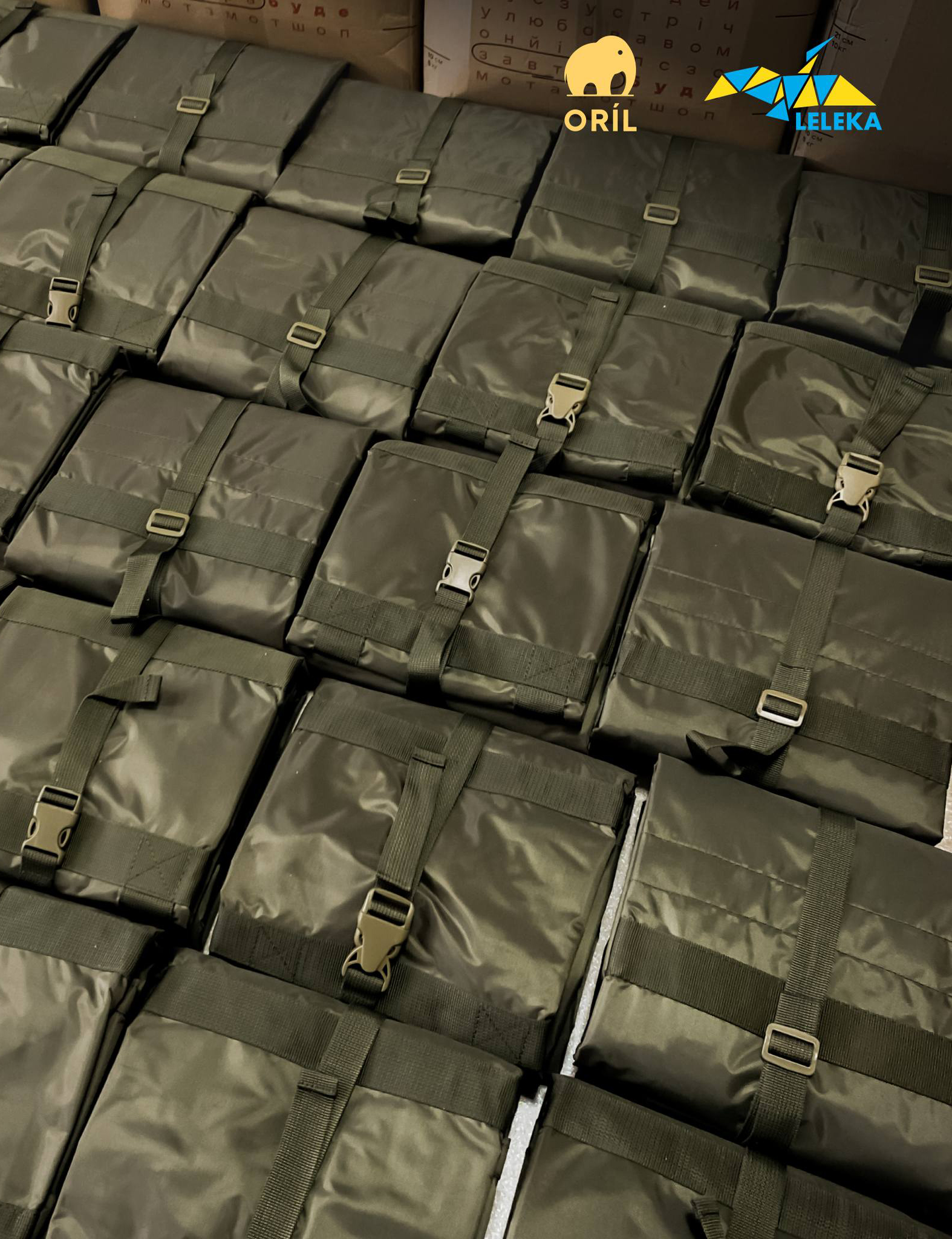 Компанія ORIL закупила 30 м'яких нош для евакуації поранених в польових умовах, які завдяки Leleka Foundation / БФ Лелека-Україна будуть передані бойовим медикам на передову. 
