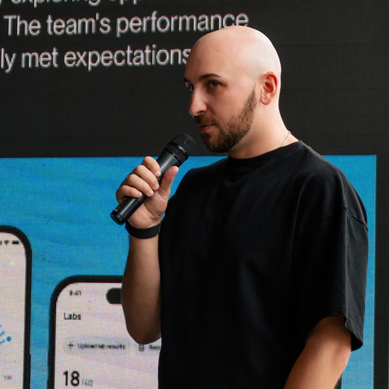 У серпні 2026-го на Newsoft Summer Event команда зібрала 453 905 грн на підтримку Збройних сил України. За донати учасники отримували Newsoft Coins — так компанія зробила збір частиною літньої традиції корпоративних івентів.