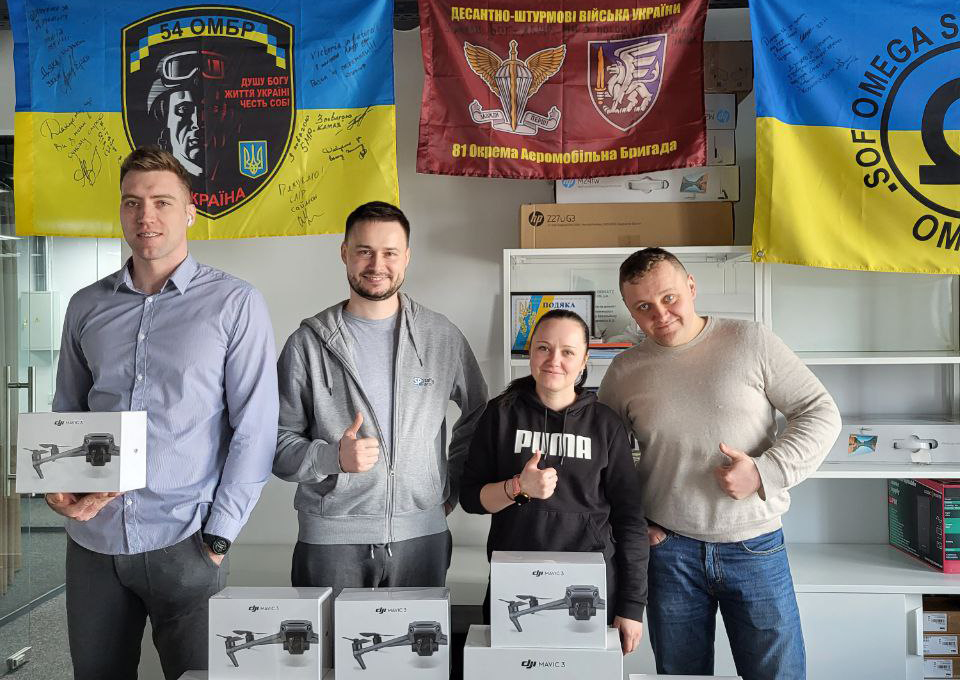 Компанія має власний благодійний фонд Donate.in.ua, через який активно допомагає ЗСУ, волонтерам і жителям постраждалих регіонів країни. Створення цього проєкту було ініціативою менеджменту: щоб консолідувати зусилля і допомагати ефективніше, вирішили запустити власний благодійний проєкт. За цей час вдалося зібрати близько 23 637 600 грн на нагальні потреби армії.

Фонд Donate.in.ua передав понад 40 позашляховиків, бусів, мікроавтобусів, машин швидкої допомоги різним бригадам, що зверталися по допомогу. Надавали також тепловізори, бронежилети, шоломи, рації, спеціалізовані навушники й аптечки.