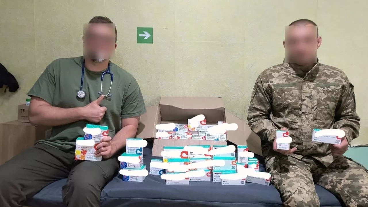 З 2024 року «Дарниця» регулярно передавала благодійному фонду Save Mariupol ліки — загалом на понад 1,6 млн грн. До цієї комплексної допомоги увійшли необхідні медикаменти, які розподіляли по найгарячіших точках сходу України.