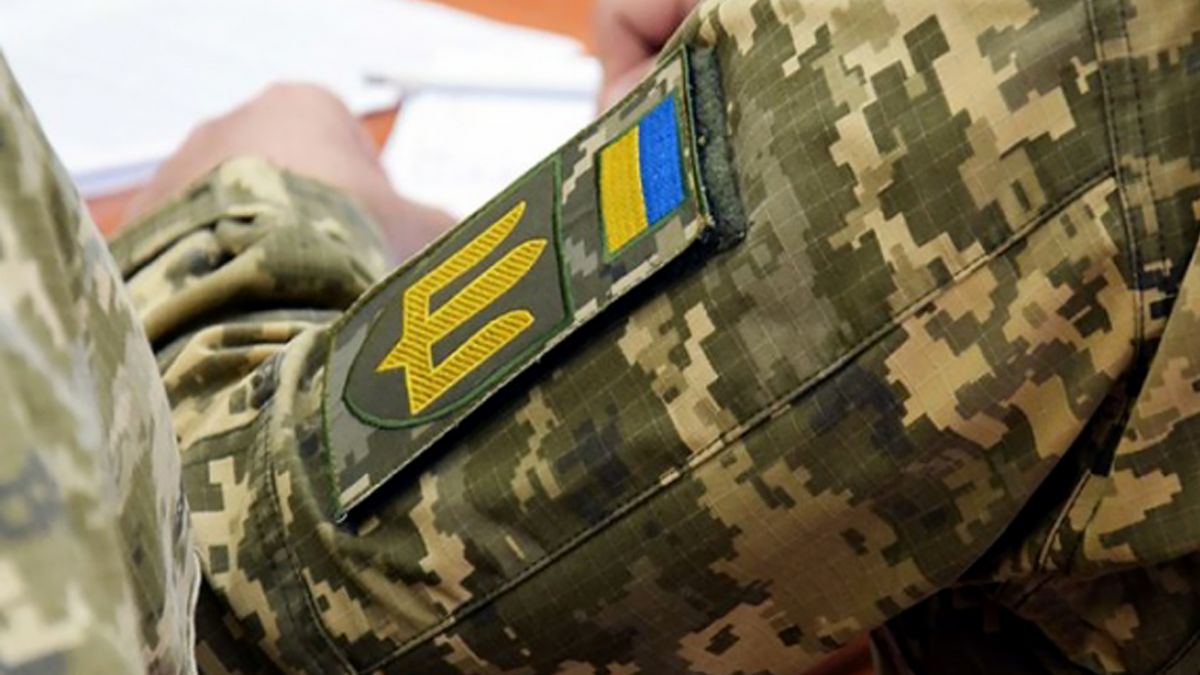Group 107 проводить постійний збір коштів і купівлю необхдних речей для своїх колег, які служать у Збройних Силах України. 